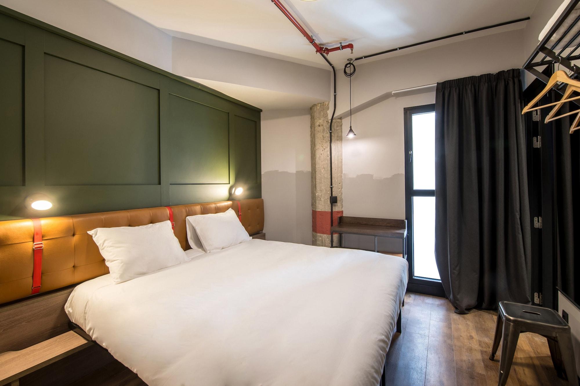 Hotel Generator Madri